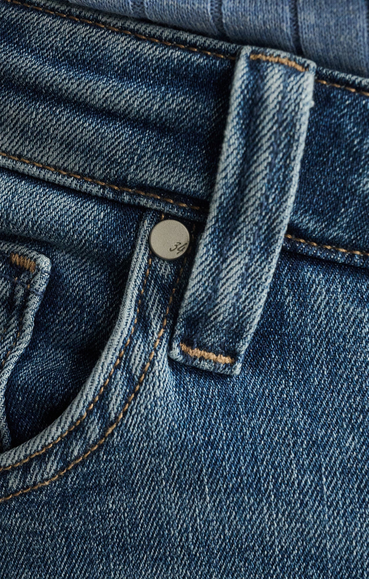 Cool Tapered Leg Jeans in Light Shaded Organic
