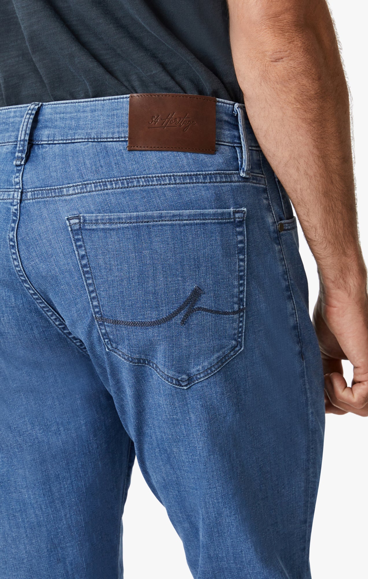 Cool Tapered Leg Jeans In Light Kona