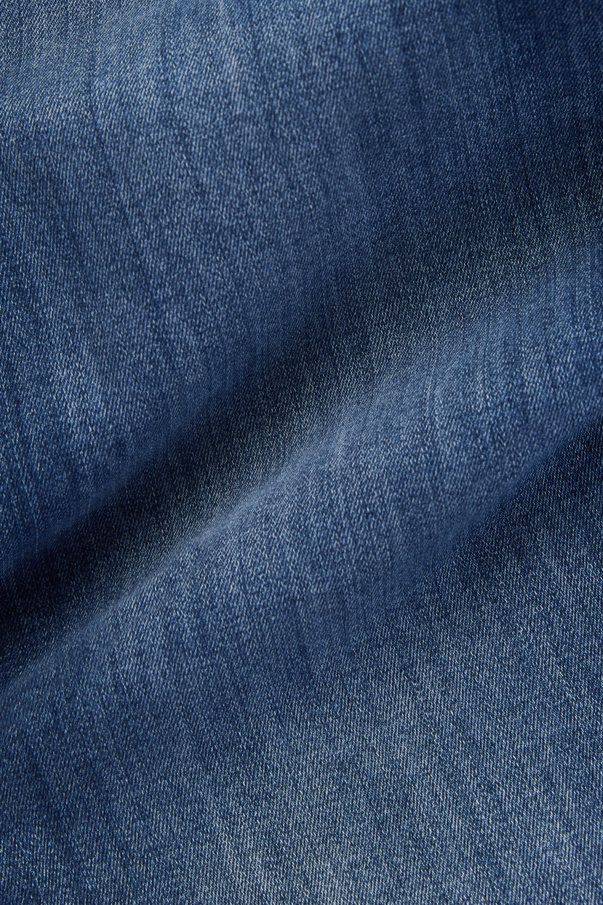 Courage Straight Leg Jeans In Mid Brushed Urban