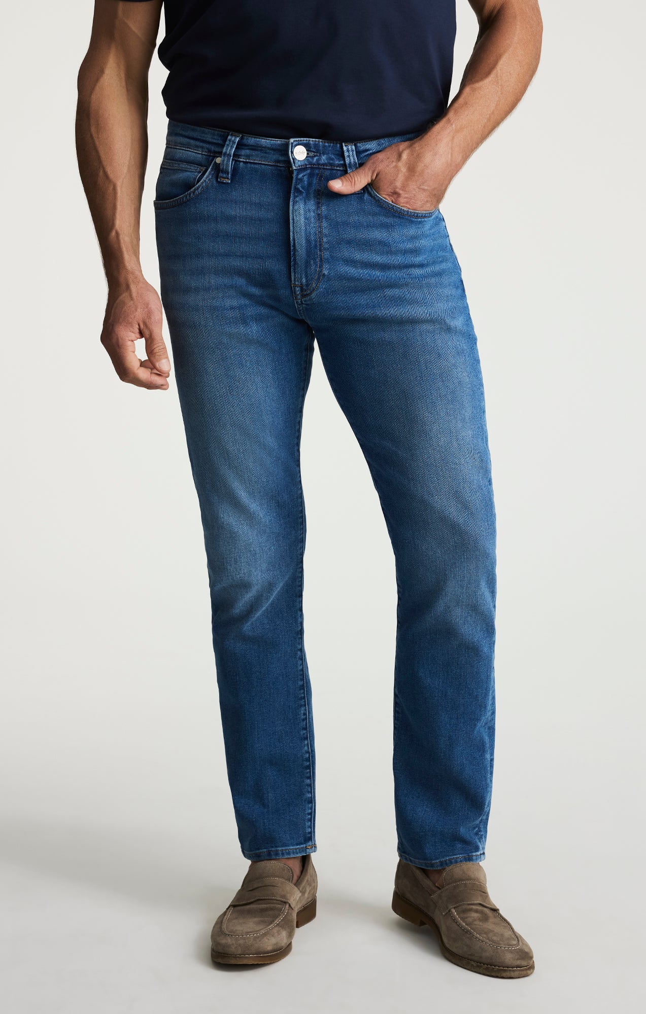 Courage Straight Leg Jeans In Mid Brushed Aerodenim