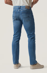 Courage Straight Leg Jeans in Mid Brushed Organic Ultra