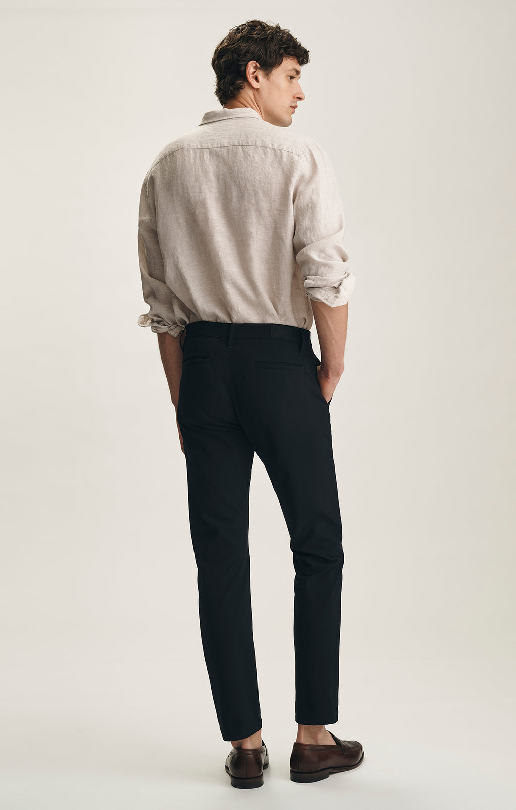 Verona Straight Leg Commuter Chino Pants In Black Luxe