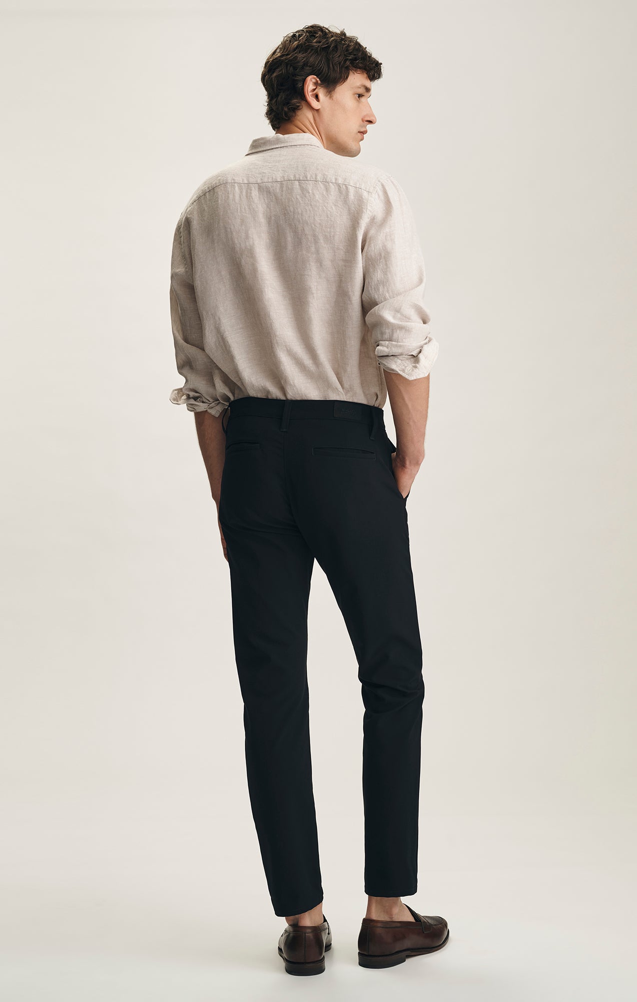 Verona Straight Leg Commuter Chino Pants In Black Luxe