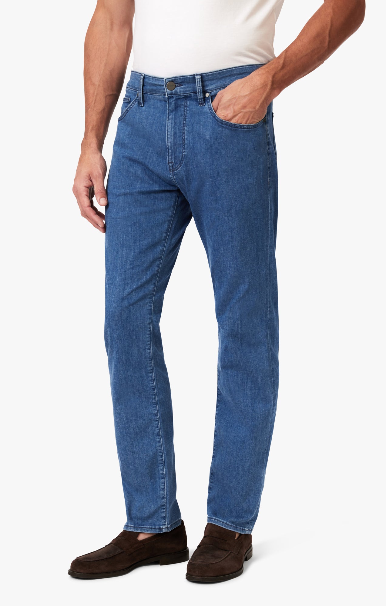 Courage Straight Leg Jeans In Light Kona