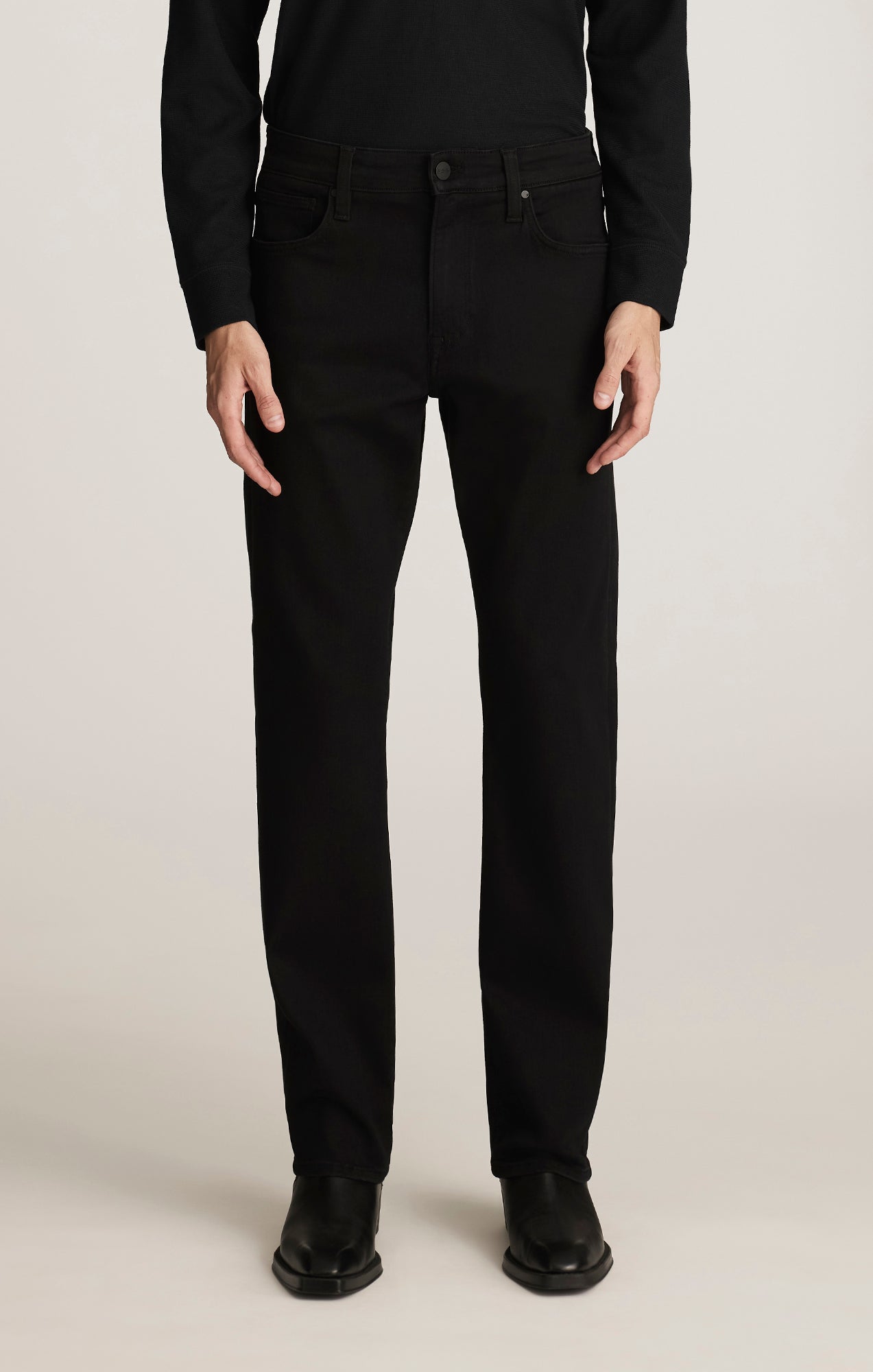 Camino Relaxed Straight Jeans in Black Urban