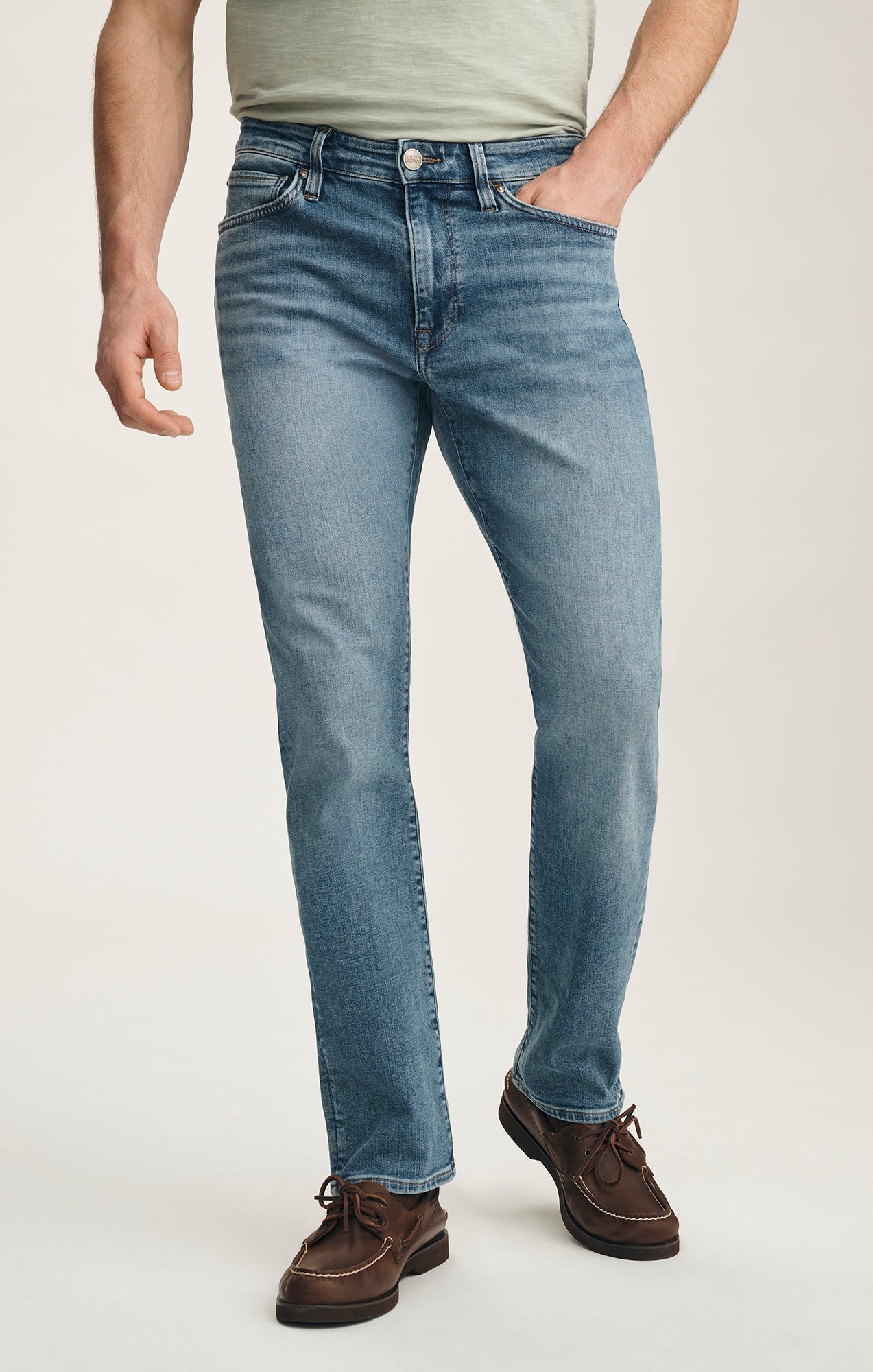 Courage Straight Leg Jeans in Light Brushed Vintage