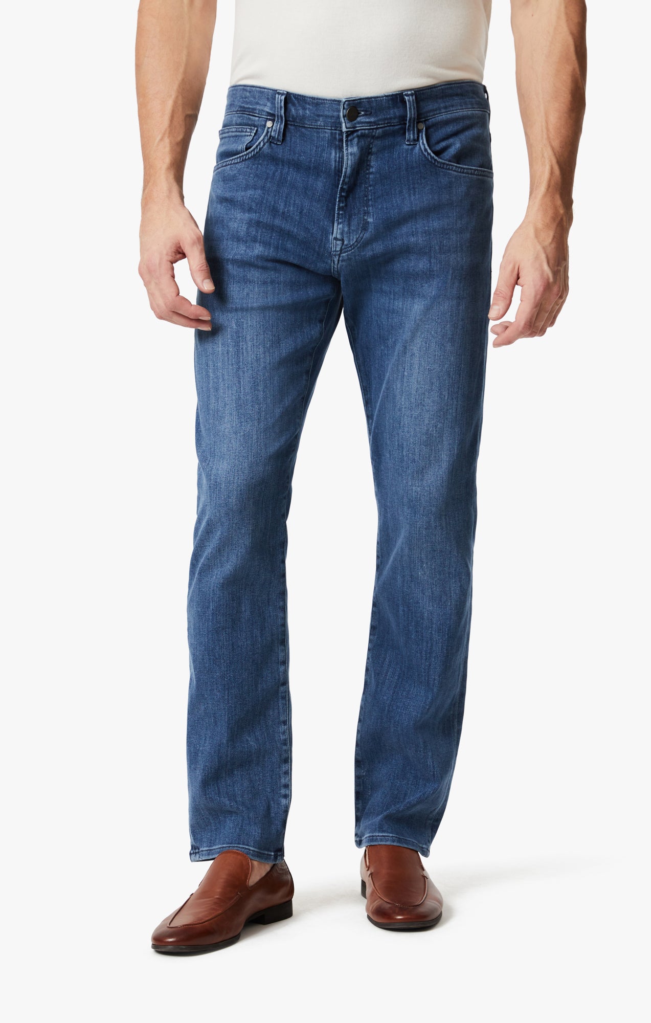 Charisma Relaxed Straight Jeans in Mid Urban