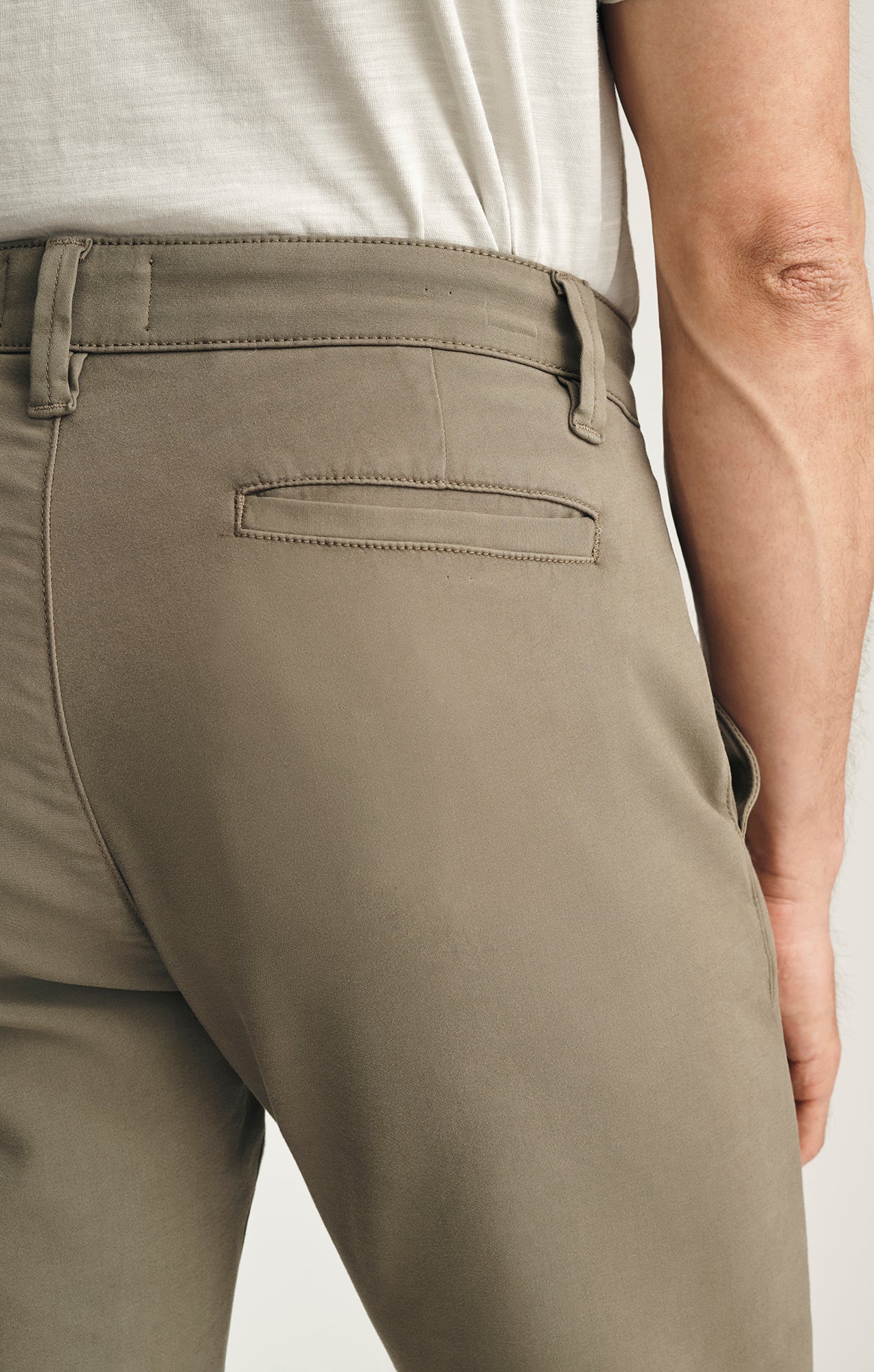 Verona Straight Leg Chino Pants in Mercury High Flyer