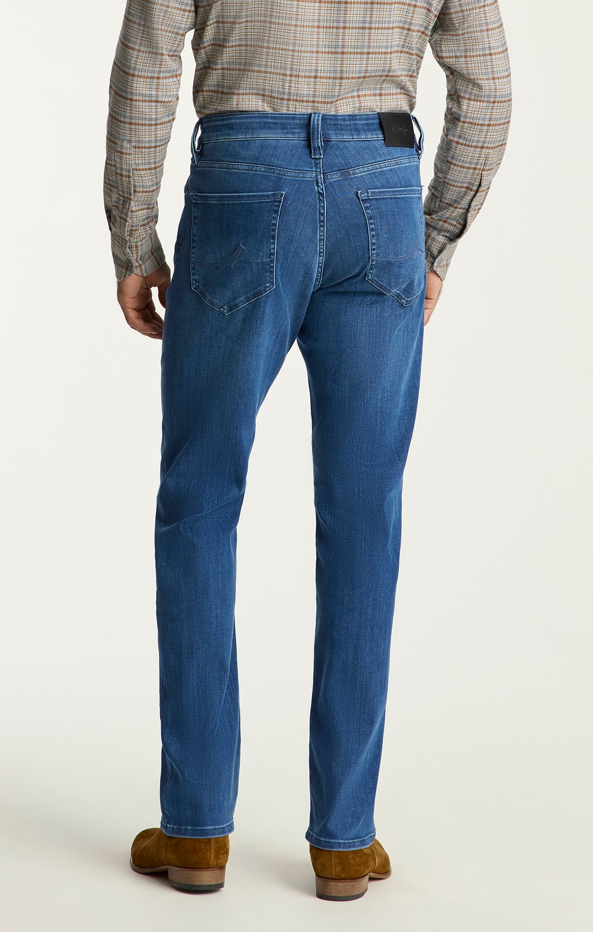 Charisma Relaxed Straight Jeans in Mid Urban