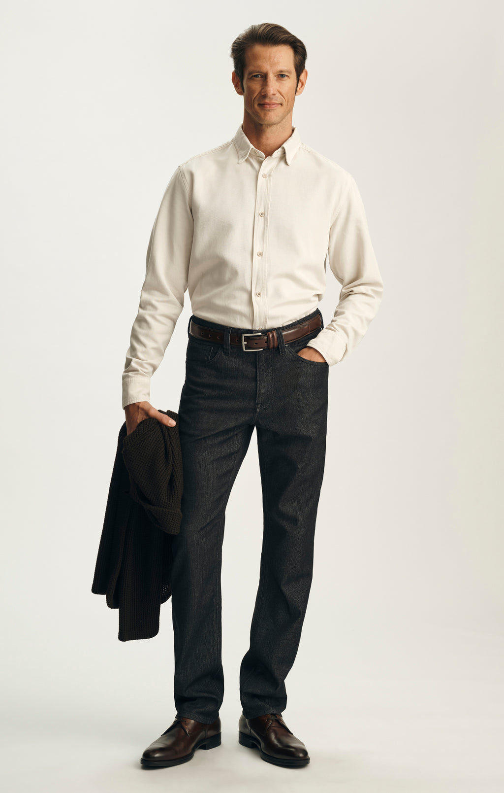 Charisma Relaxed Straight Jeans in Black Sporty