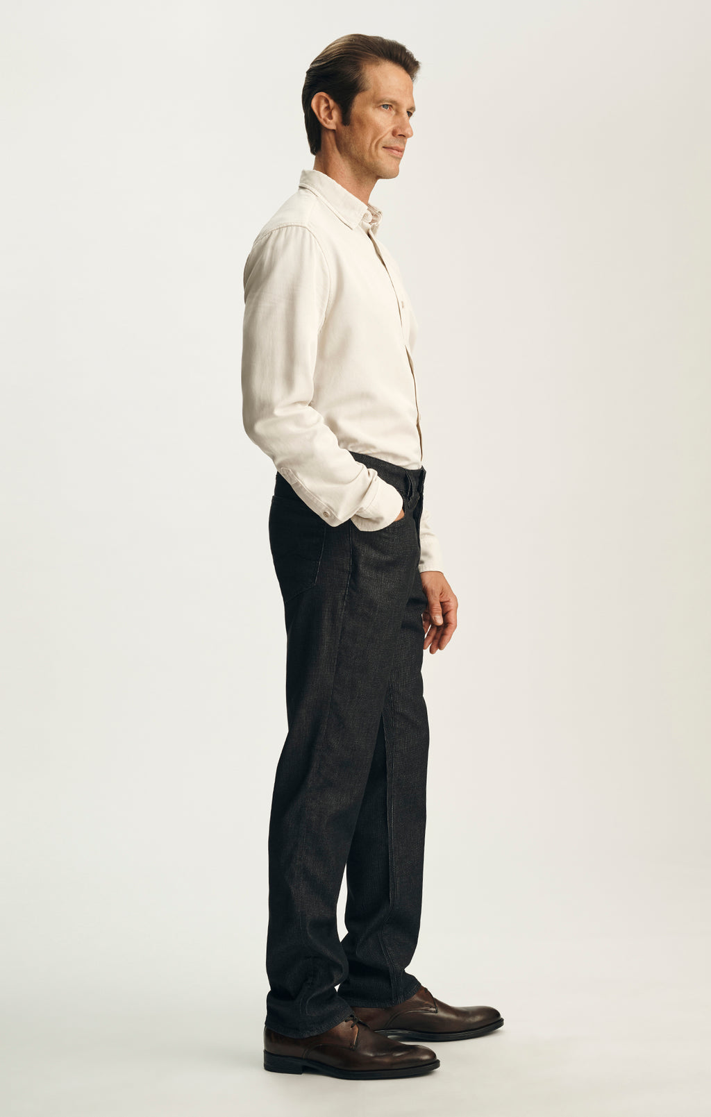 Charisma Relaxed Straight Jeans in Black Sporty