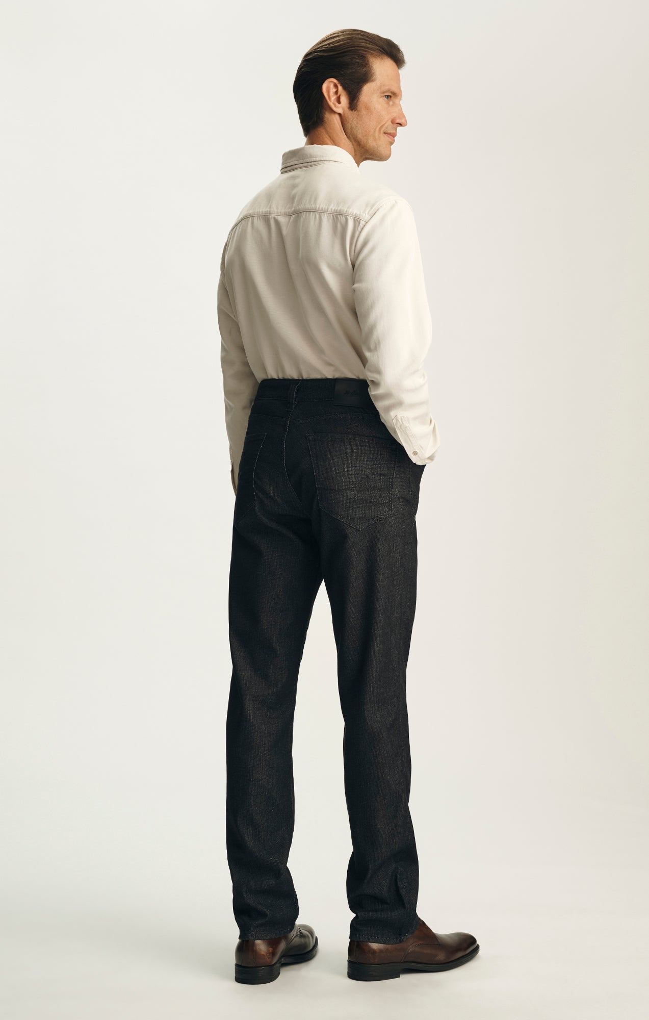 Charisma Relaxed Straight Jeans in Black Sporty