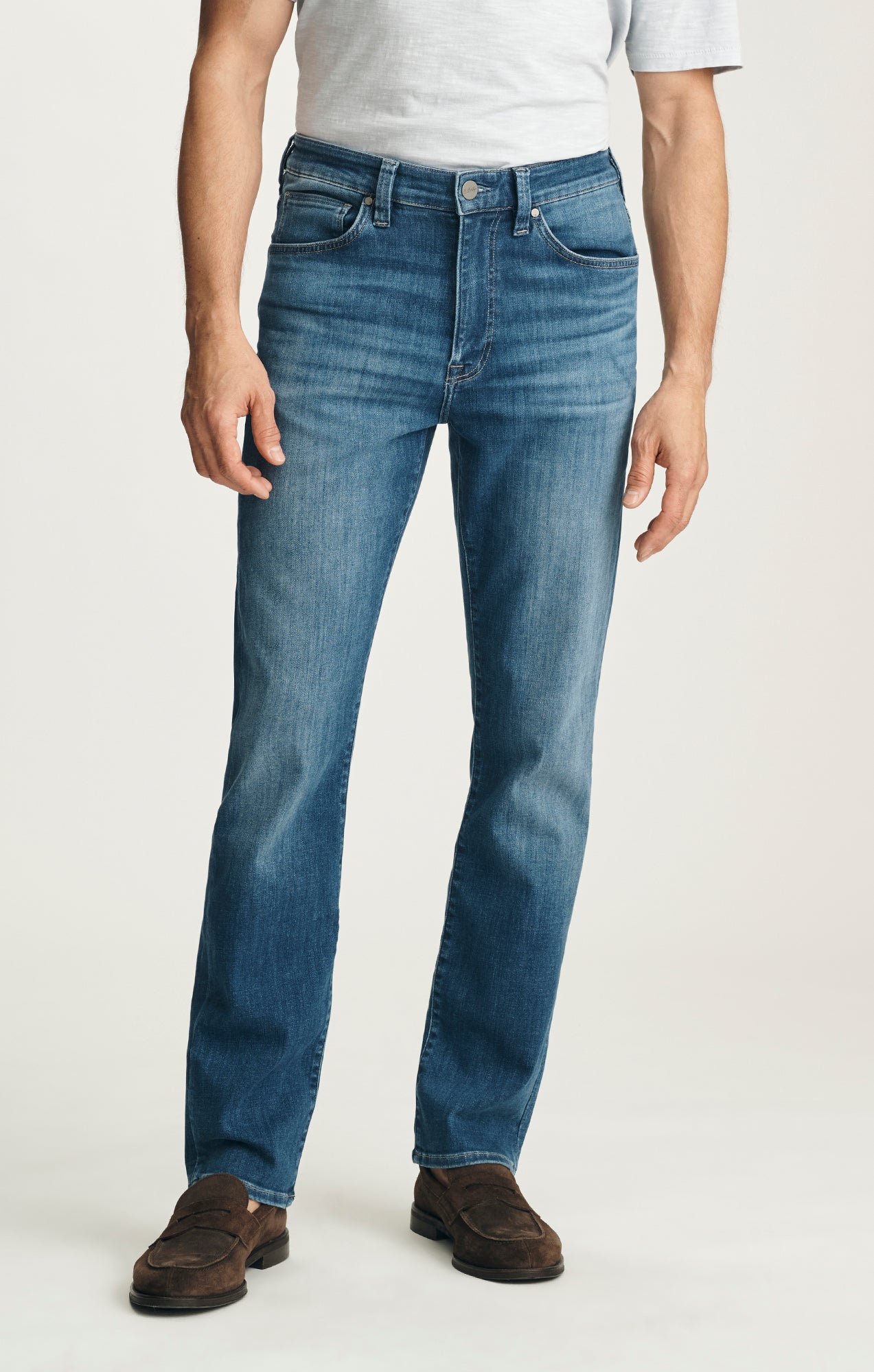 Courage Straight Leg Jeans in Mid Organic Ultra