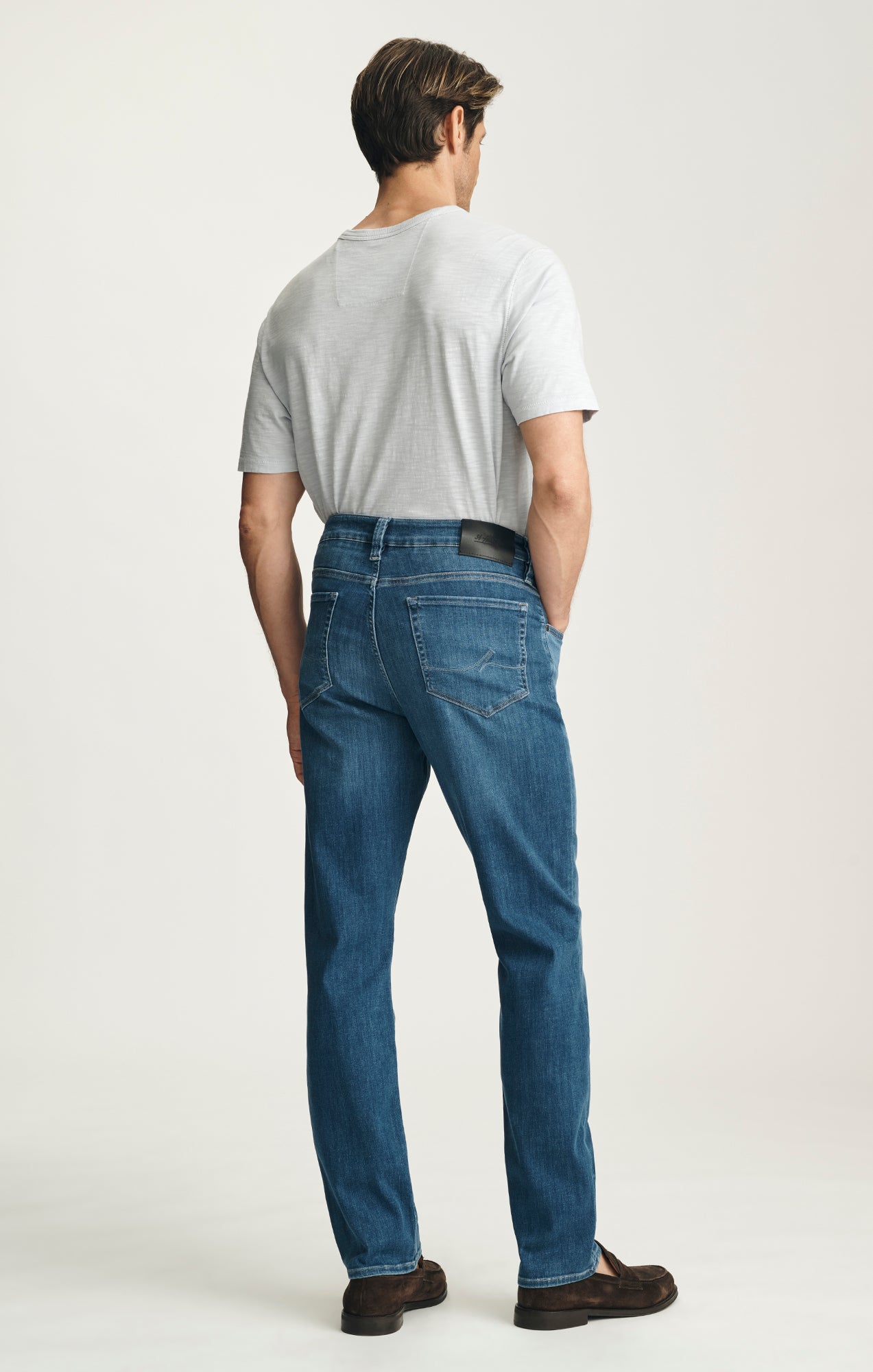 Courage Straight Leg Jeans in Mid Organic Ultra
