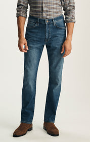Courage Straight Leg Jeans in Mid Vintage
