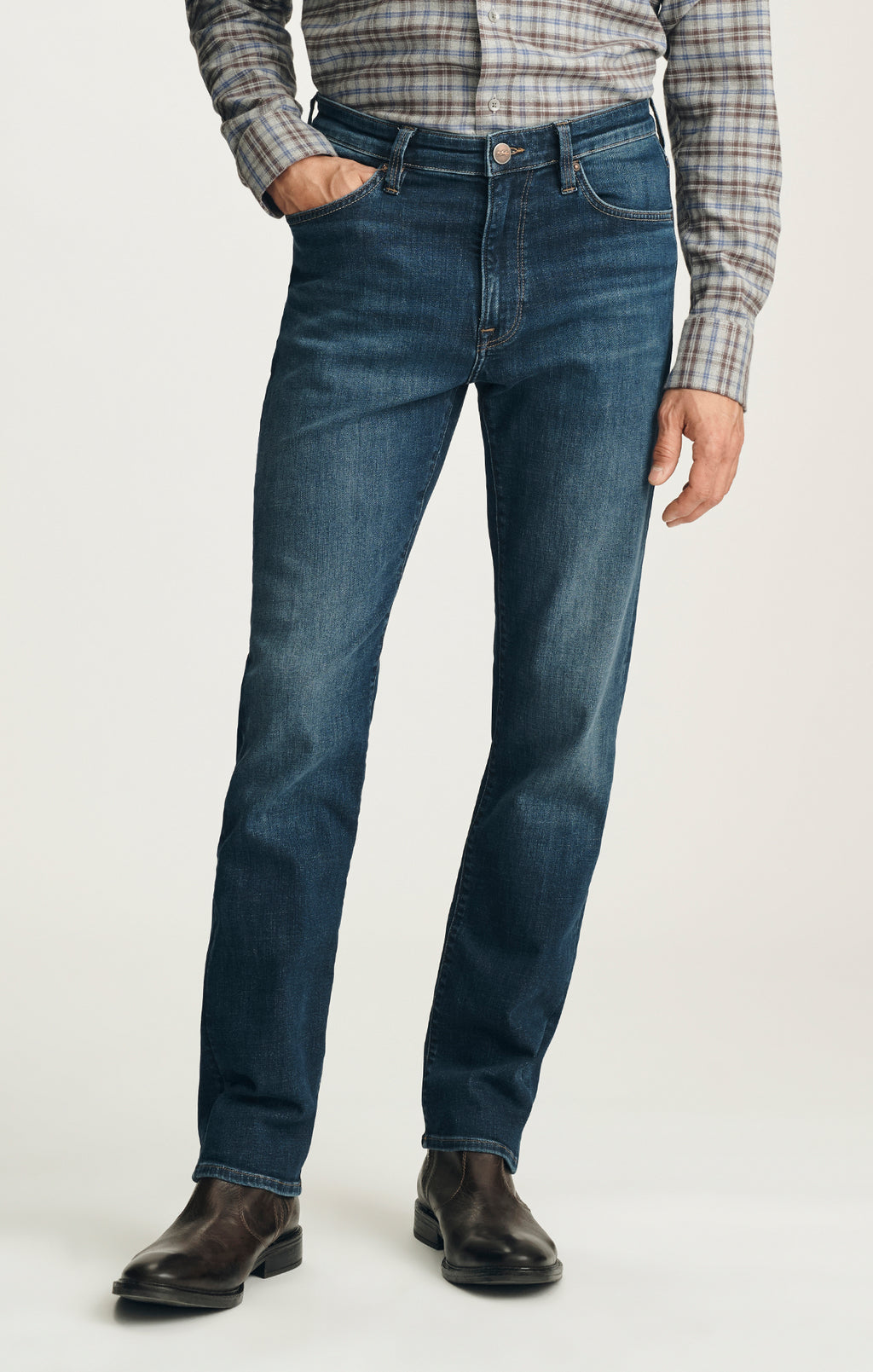 Courage Straight Leg Jeans in Dark Vintage