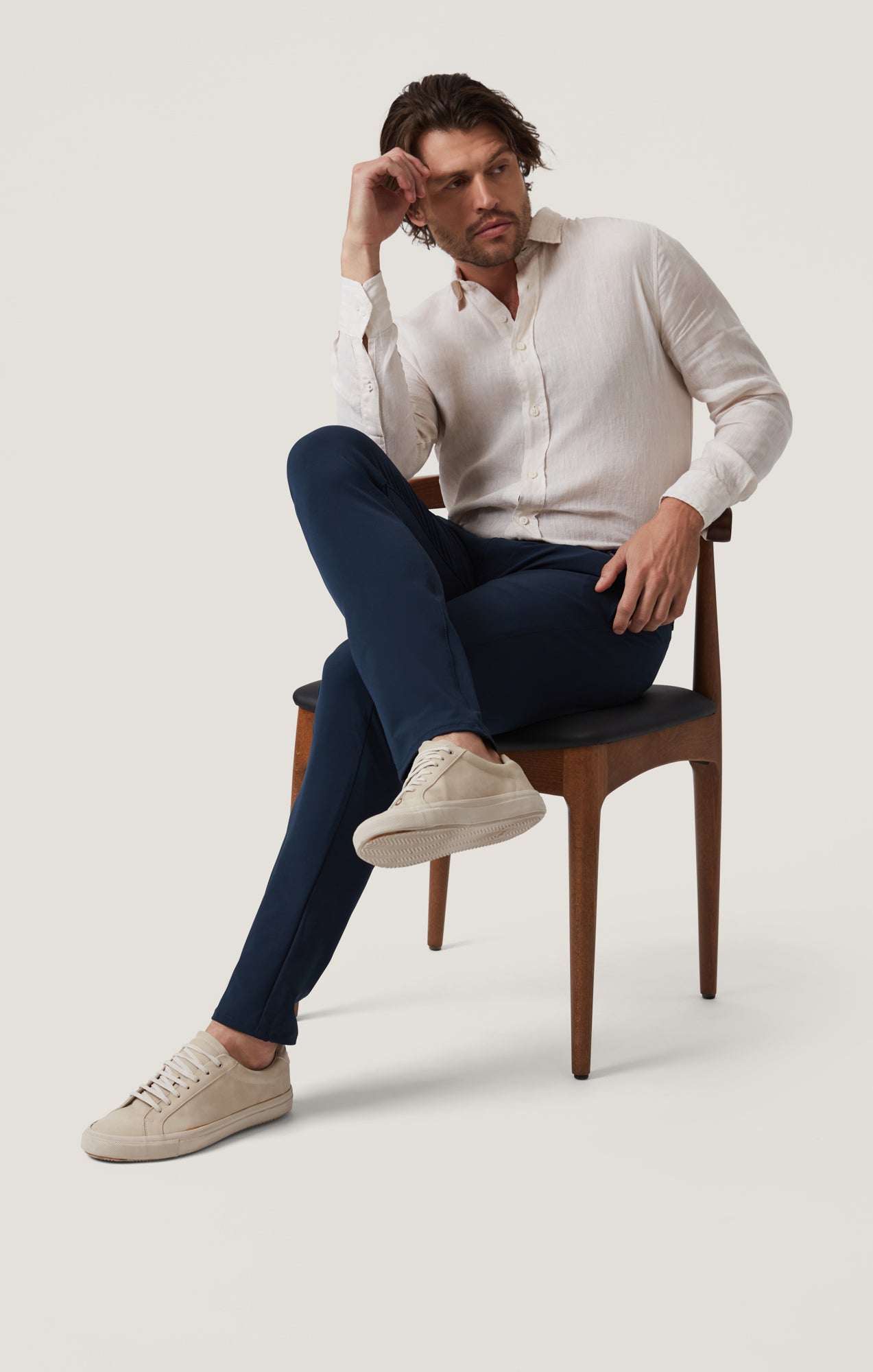 Verona Straight Leg Chino Pants In Navy Commuter Luxe