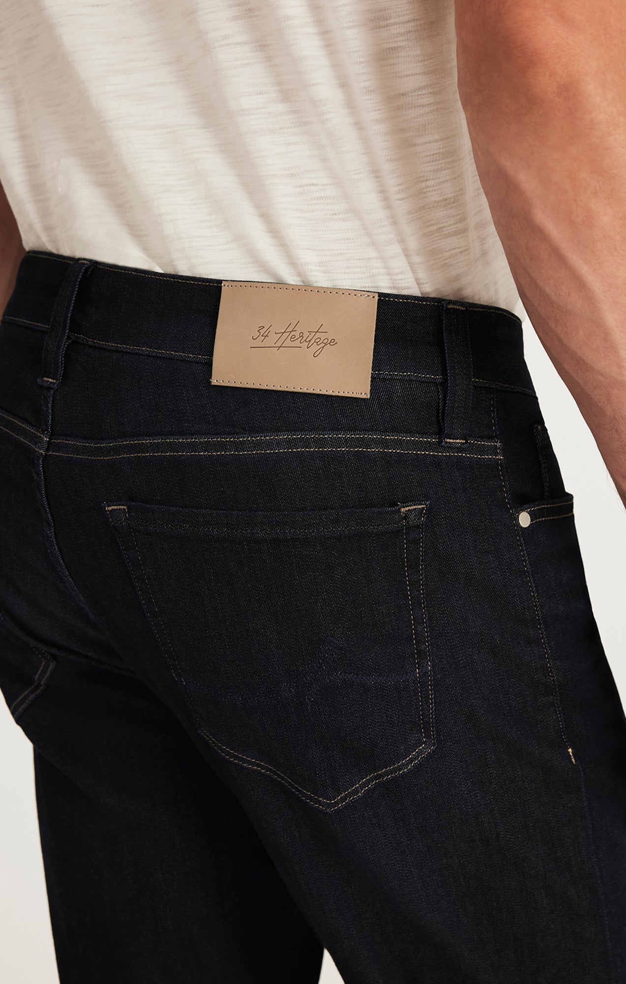 Camino Relaxed Straight Jeans in Deep Urban