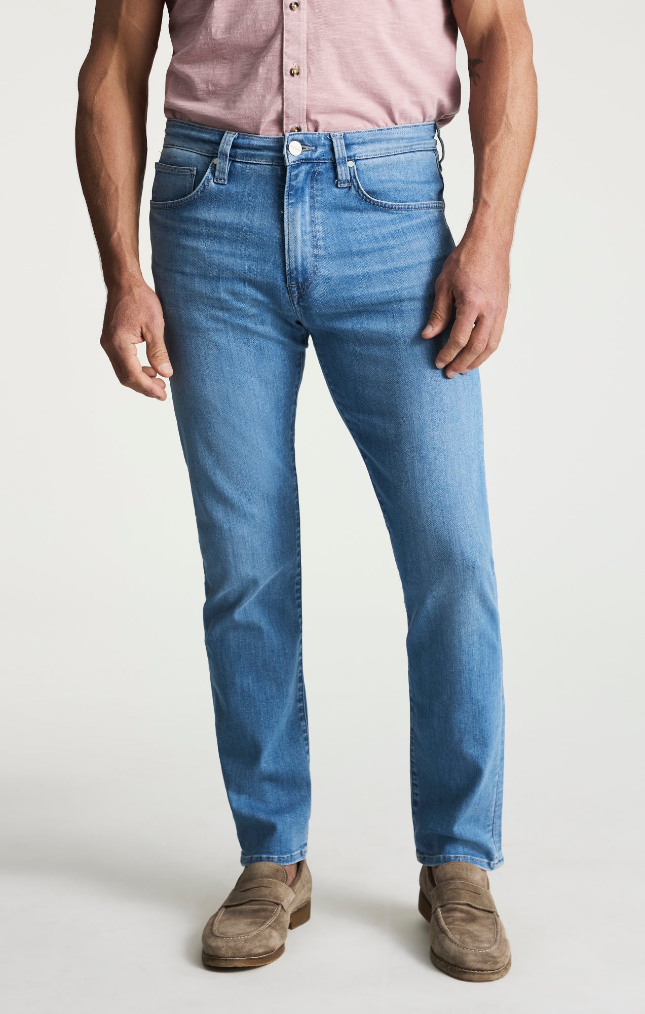 Courage Straight Leg Jeans In Light Brushed Urban