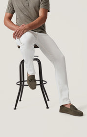 Cool Tapered Leg Jeans in White Urban