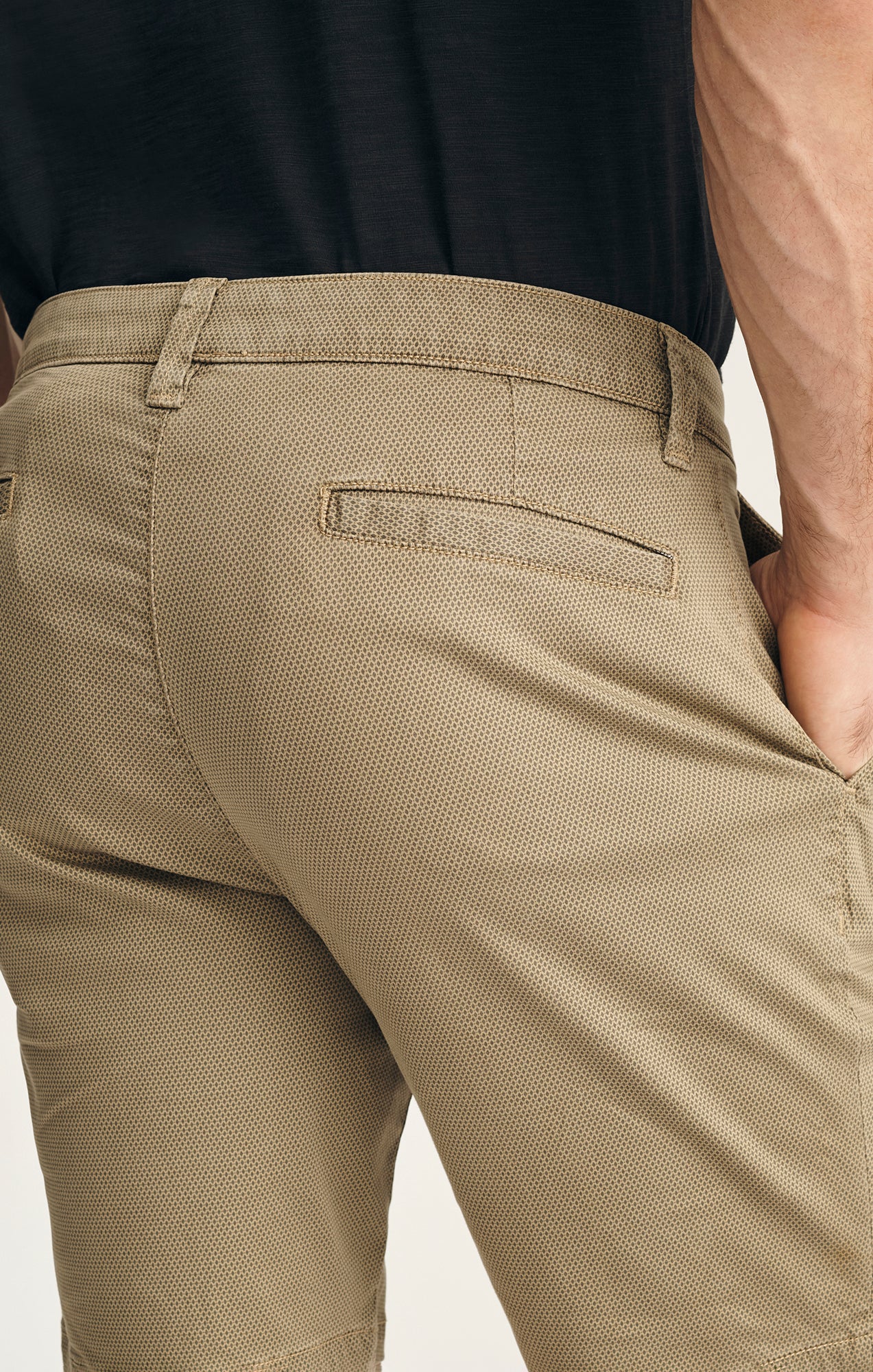 Arizona Slim Shorts In Khaki Tie Print