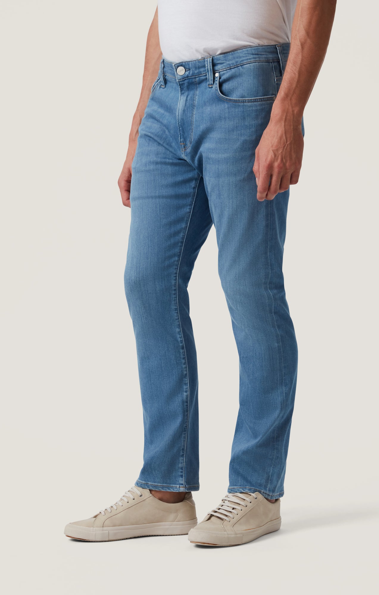 Camino Relaxed Straight Jeans in Cloud Blue Urban