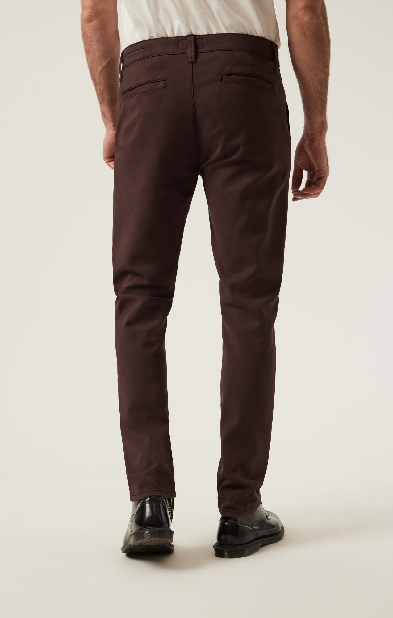 Verona Straight Leg Chino Pants In Burgundy High Flyer