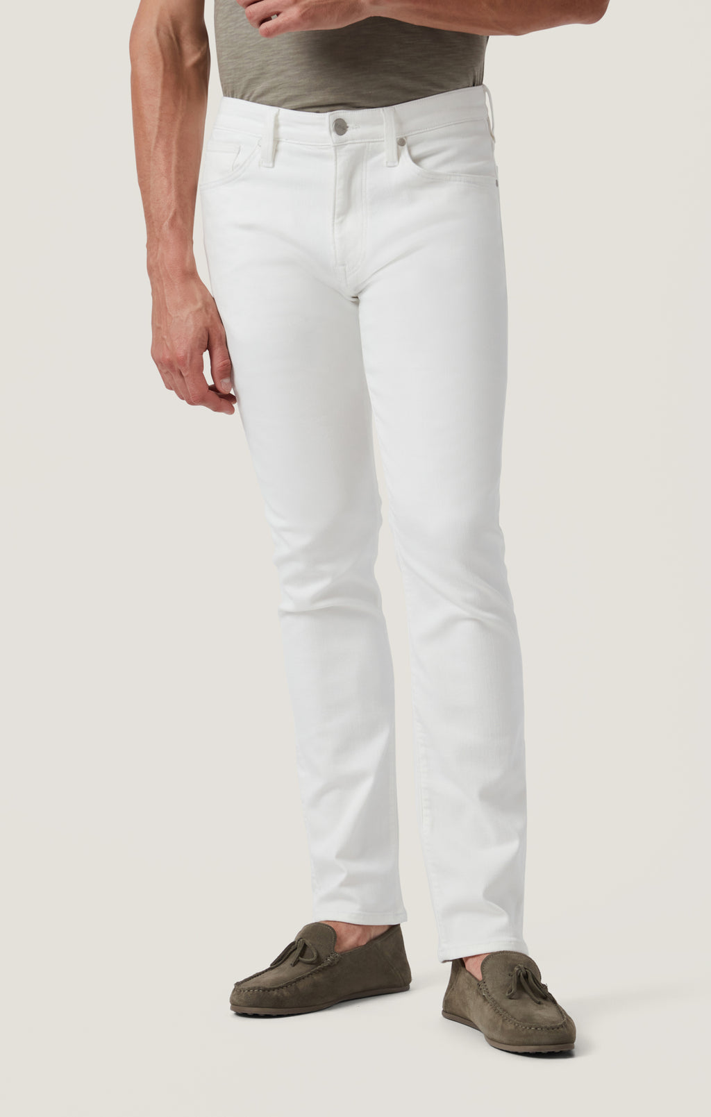 Cool Tapered Leg Jeans in White Urban