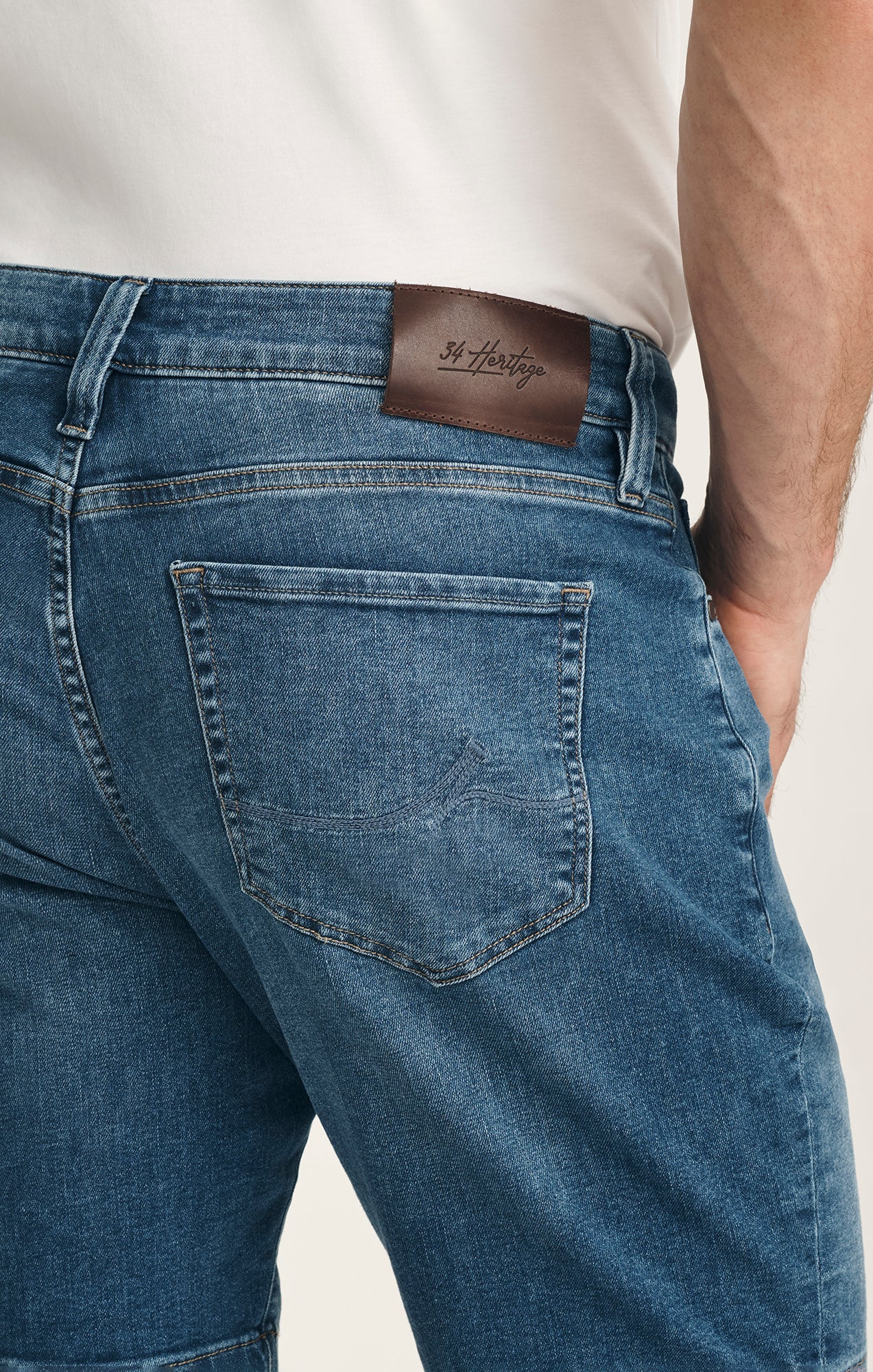 Aruba Shorts In Mid Brushed Aerodenim