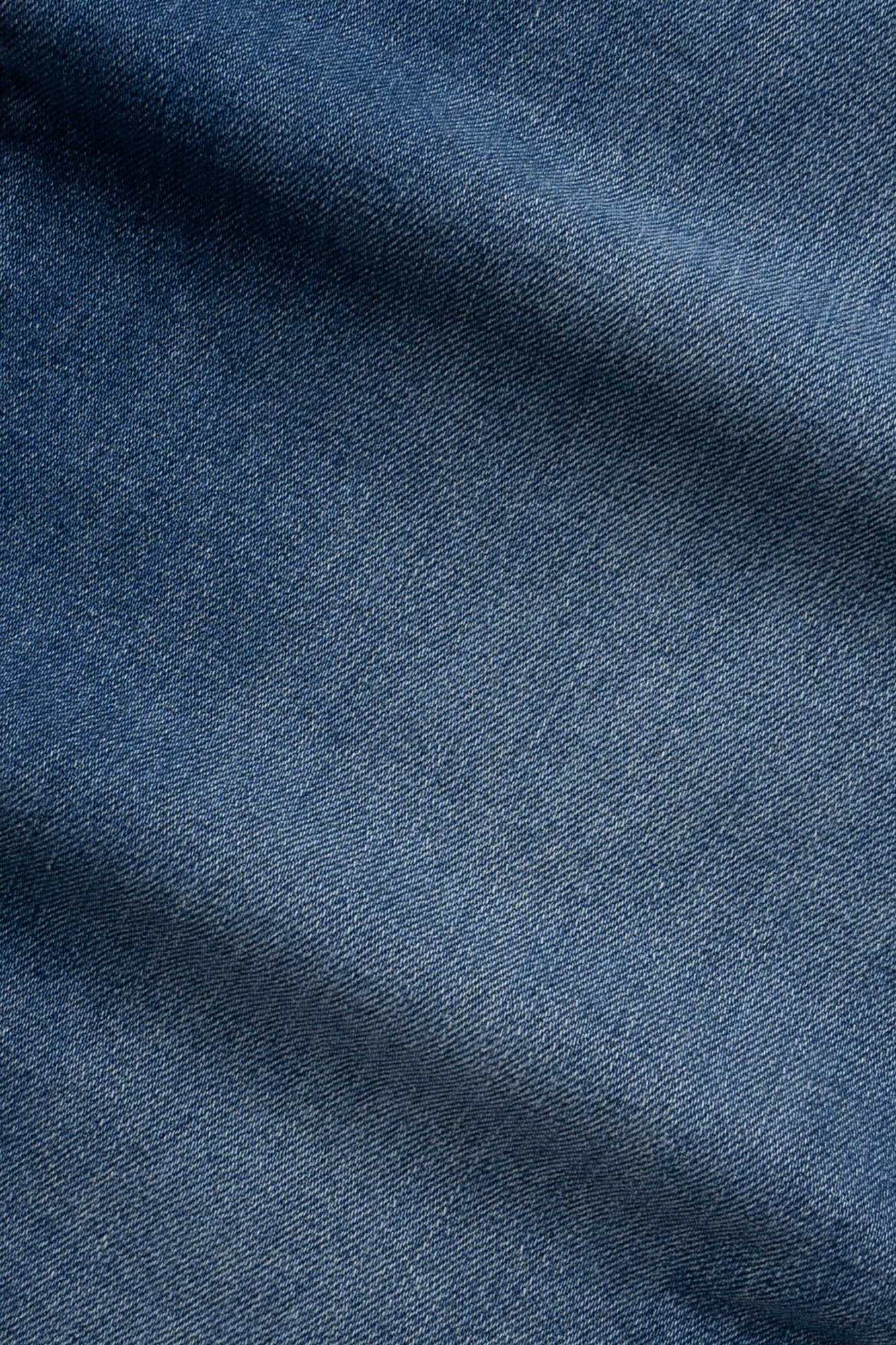 Courage Straight Leg Jeans In Mid Brushed Aerodenim