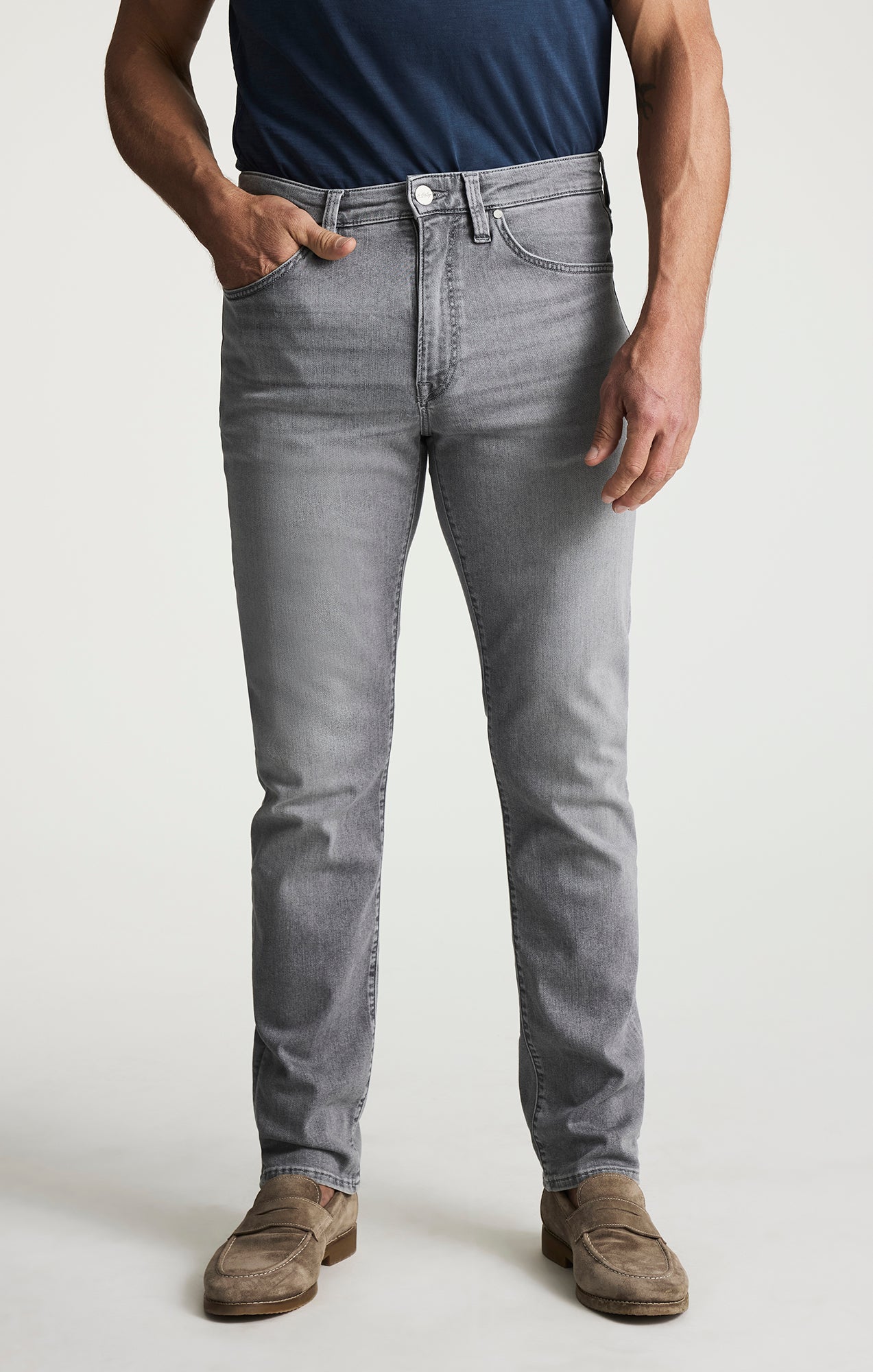 Courage Straight Leg Jeans In Light Smoke Brushed Urban