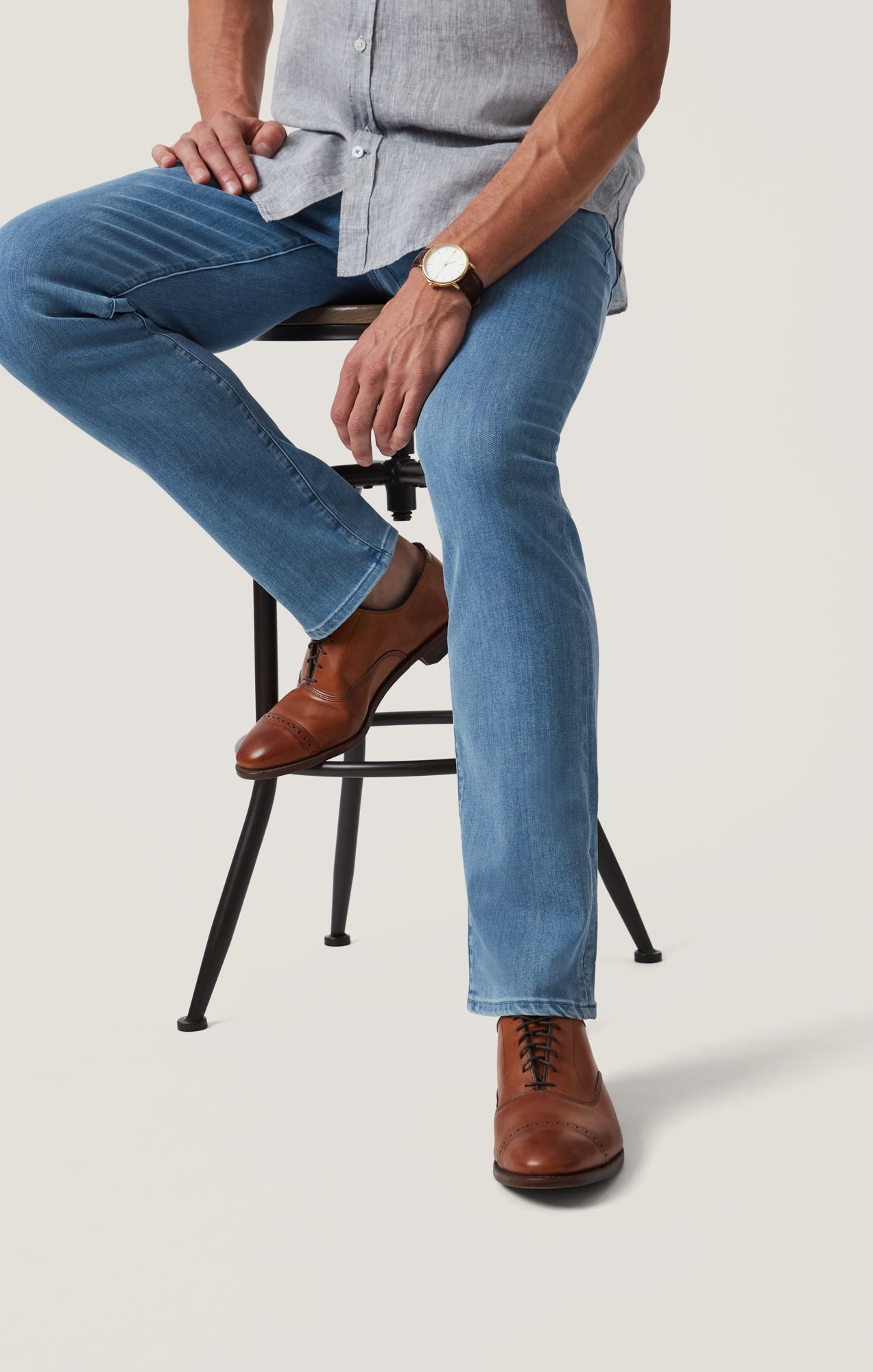 Cool Tapered Leg Jeans in Soft Blue Urban