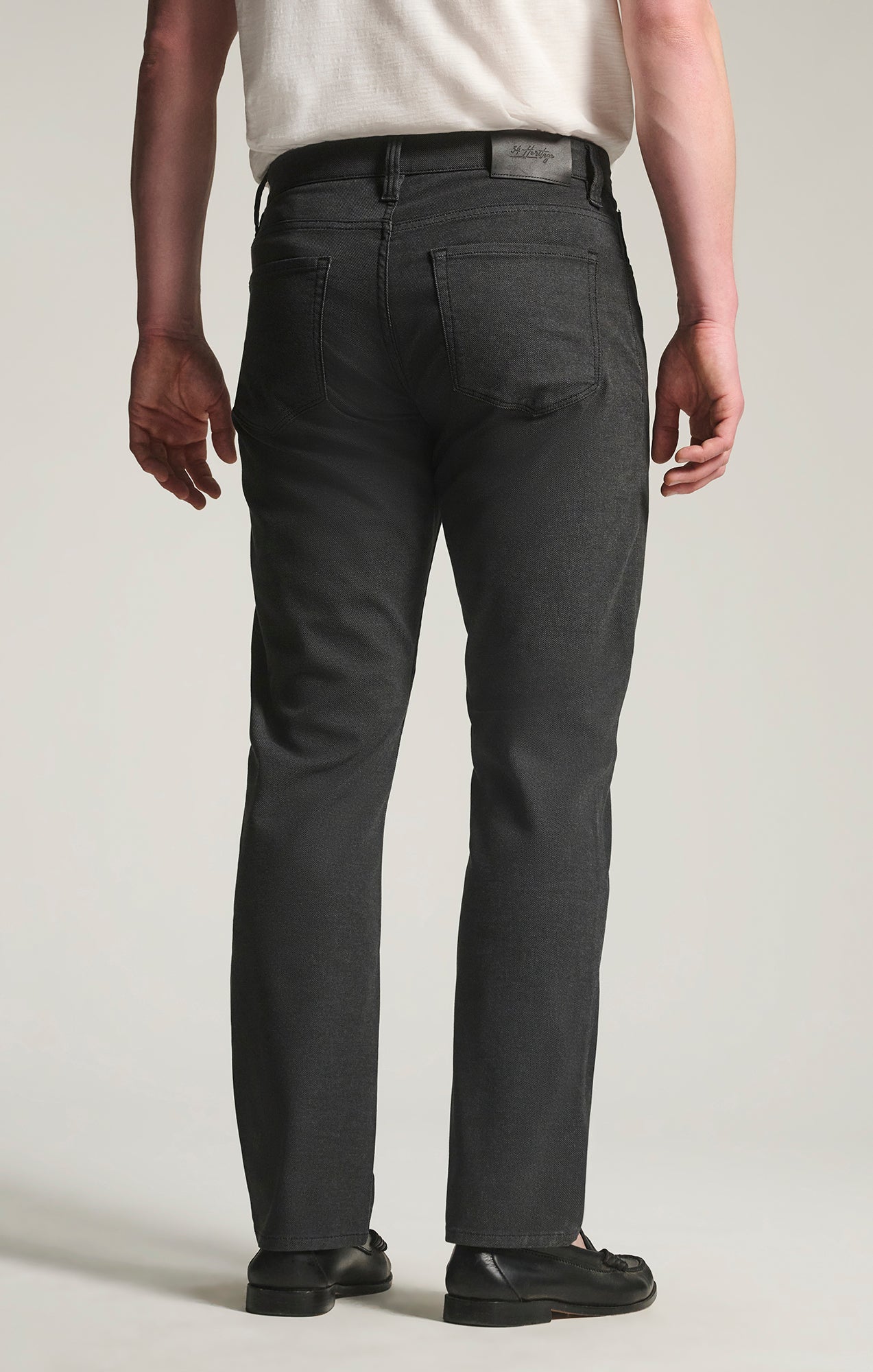 Camino Relaxed Straight Pants in Black Coolmax