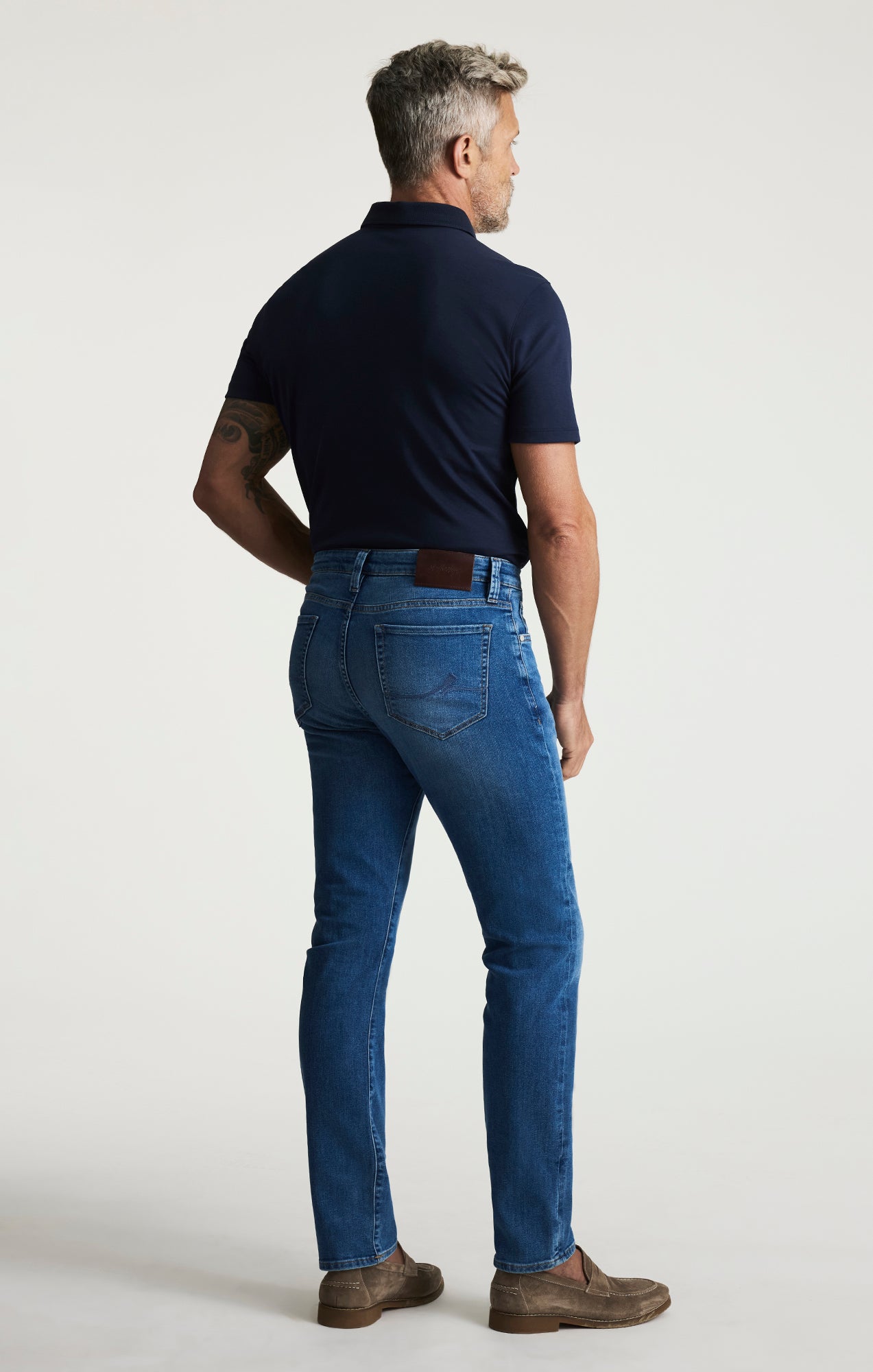 Courage Straight Leg Jeans In Mid Brushed Aerodenim