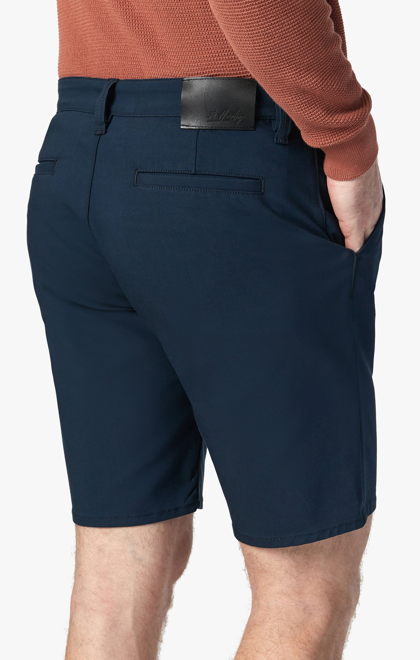 Como Shorts in Navy Commuter Image 7