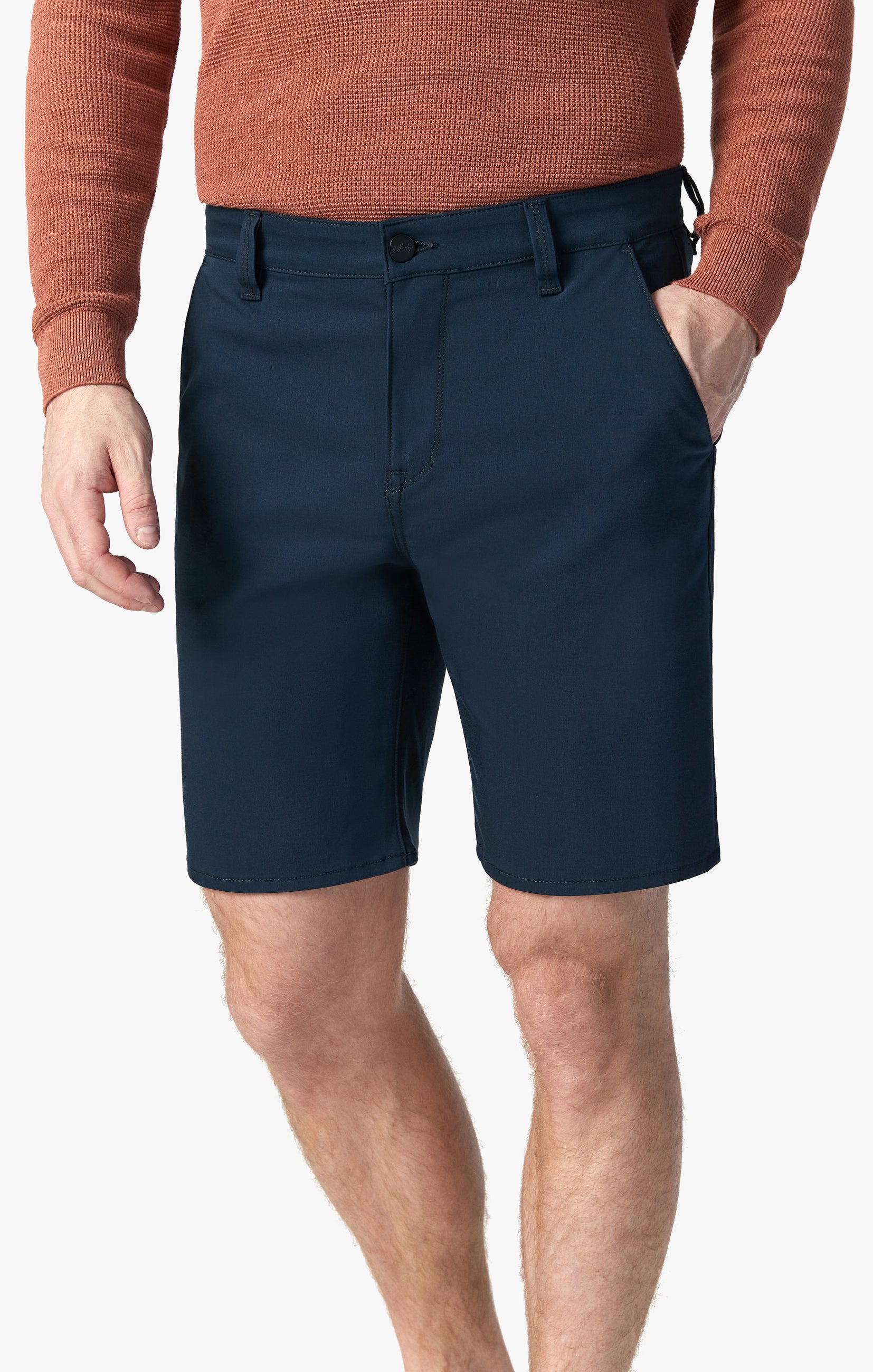 Como Shorts in Navy Commuter Image 6