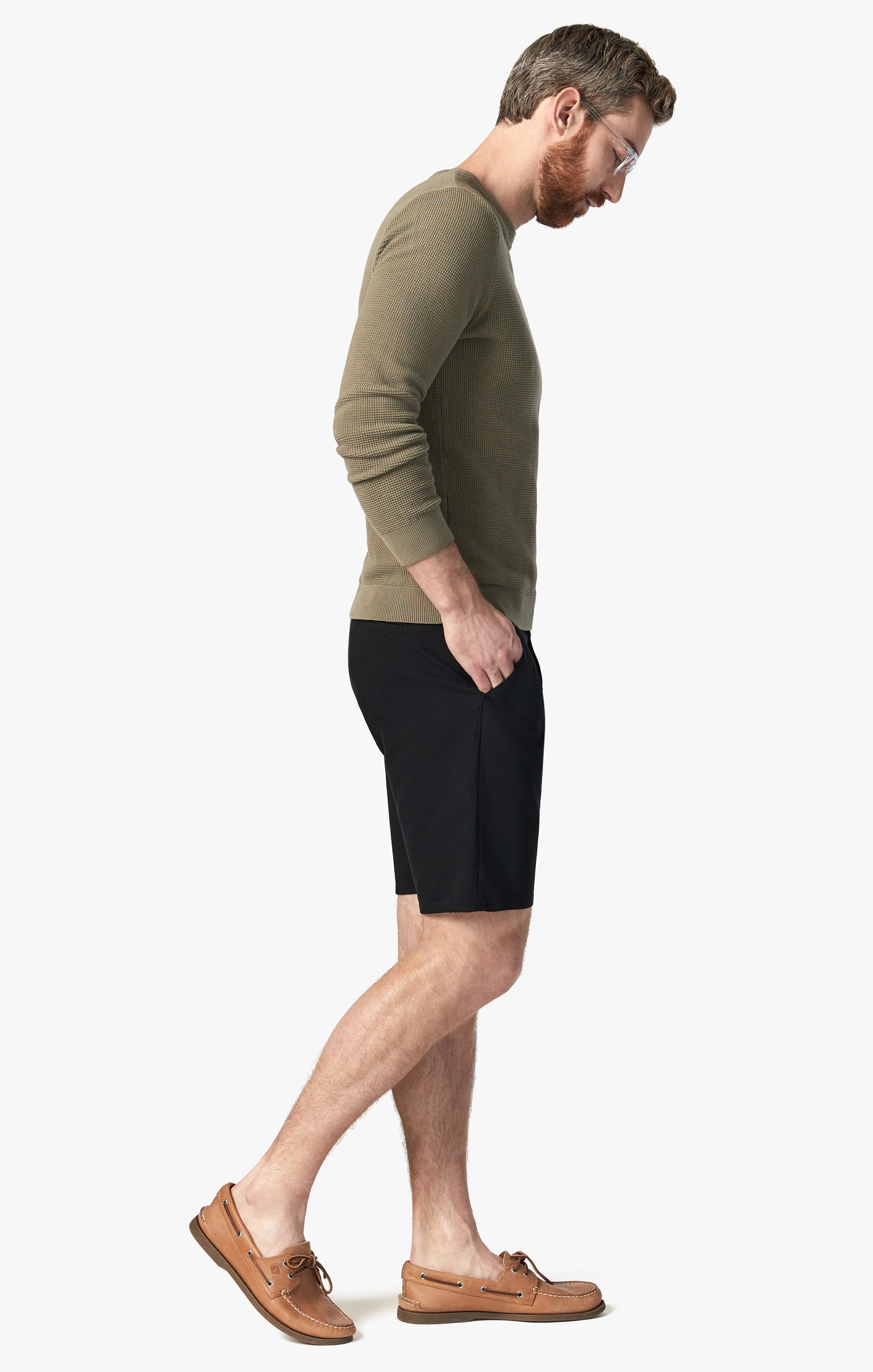 Como Shorts in Onyx Commuter Image 2
