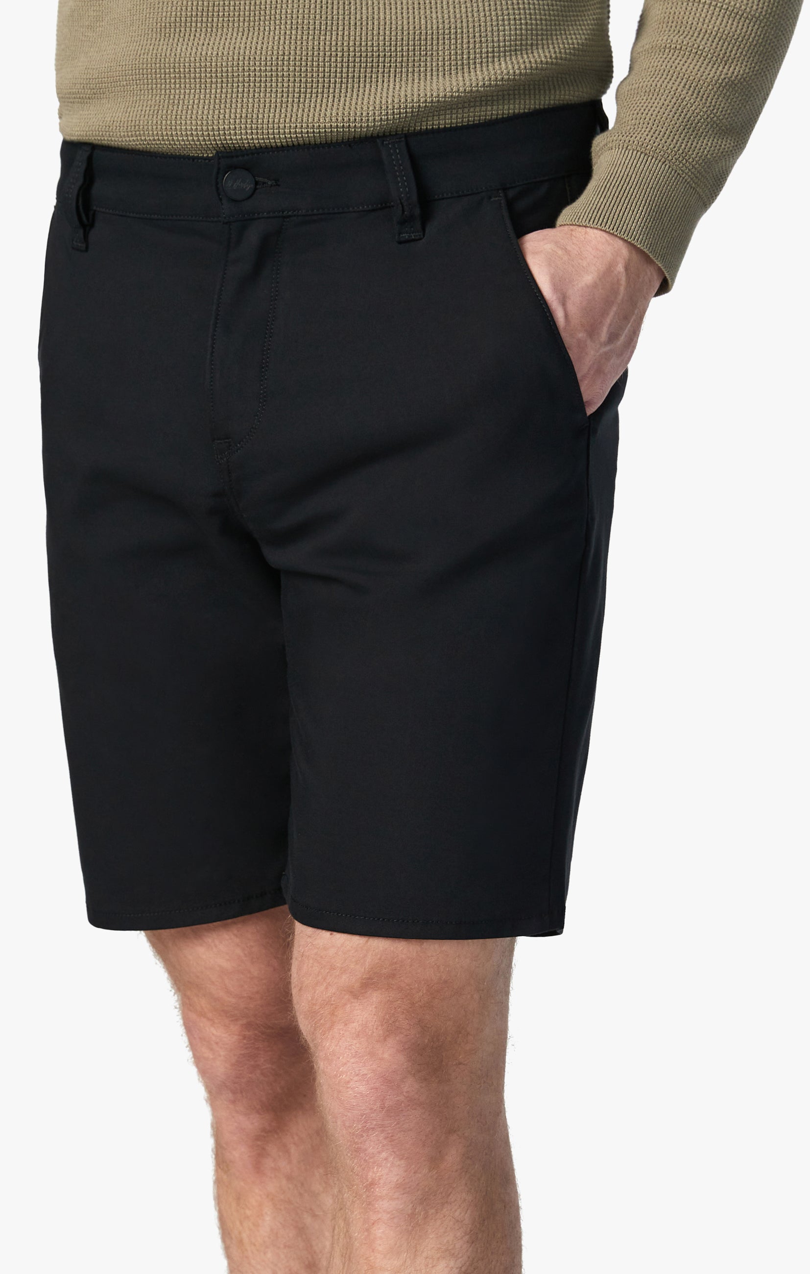 Como Shorts in Onyx Commuter
