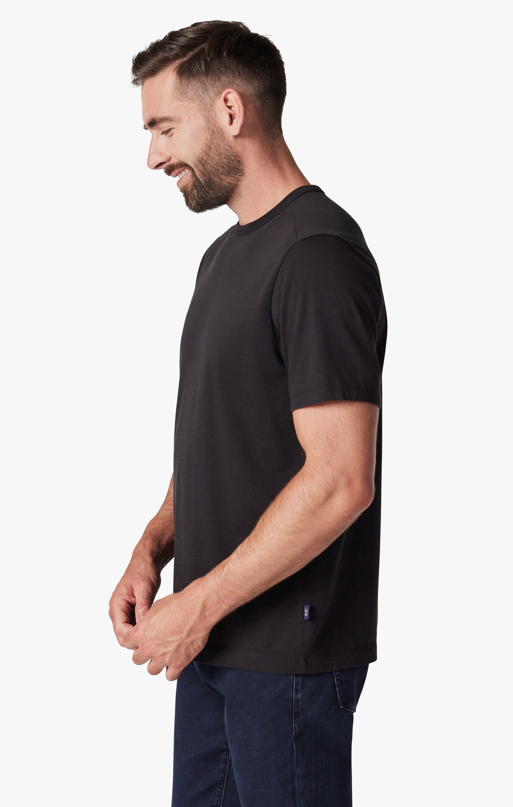 Basic Crew Neck T-Shirt in Black Image 2