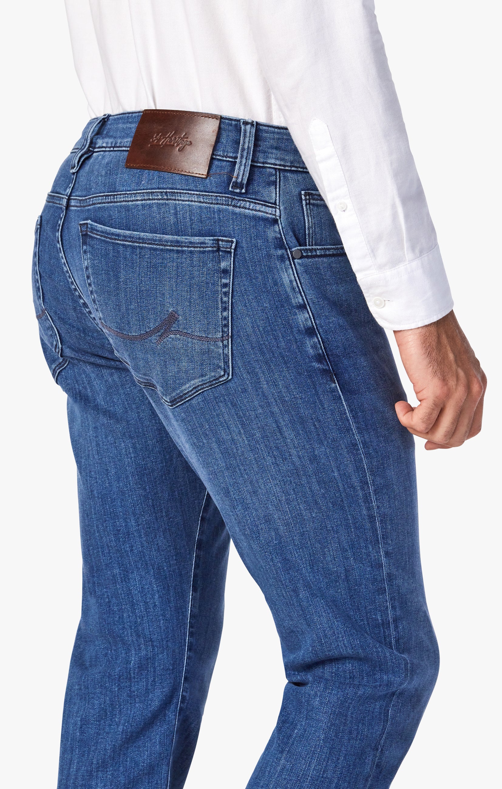 Courage Straight Leg Jeans In Mid Brushed Urban